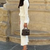 Beyaz Fırfırlı Ceket & Volanlı Etek Triko Takım