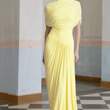 Asimetrik pilili maksi elbise