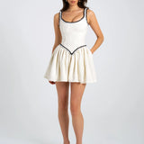 Kontrast Bağlama Detaylı Pliseli Tweed Kısa Elbise