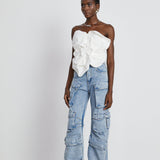 Flora Elegance Beyaz 3D Çiçek Detaylı Straplez Bluz