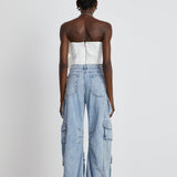 Flora Elegance Beyaz 3D Çiçek Detaylı Straplez Bluz