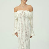 Zarif Omuzları Açık Dantel Maksi Elbise