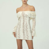 Çan Kollu Şık Omuzları Açık Dantel Mini Elbise