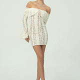 Çan Kollu Şık Omuzları Açık Dantel Mini Elbise
