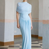 Asimetrik pilili maksi elbise