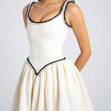 Kontrast Bağlama Detaylı Pliseli Tweed Kısa Elbise