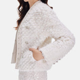 Beyaz Düğme Detaylı İncili Kısa Ceket