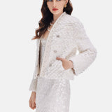 Beyaz Düğme Detaylı İncili Kısa Ceket