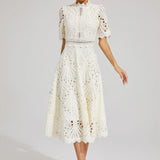 Beyaz Dantel Midi Elbise
