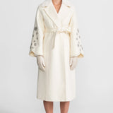 Kürk Yaka Detaylı Taş İşlemeli Yün Kaban – İvory (Kırık Beyaz)