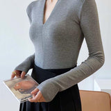 Siyah V Yaka Uzun Kollu Triko Bluz