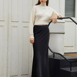 Zarif Dokulu Sırt Detaylı Kazak