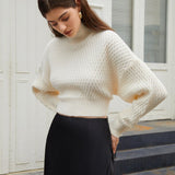 Zarif Dokulu Sırt Detaylı Kazak