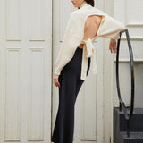 Zarif Dokulu Sırt Detaylı Kazak