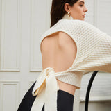 Zarif Dokulu Sırt Detaylı Kazak