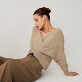 V Yaka Bej Örgü Crop Kazak