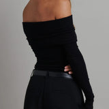 Defne Omuz Açık Triko Bluz