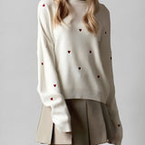 İşlemeli Kalp Büyük Boy Örgü Kazak