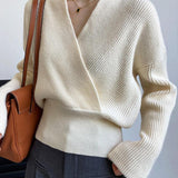 Gri Kuşak Detaylı Minimalist Triko Kazak