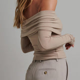 Defne Omuz Açık Triko Bluz