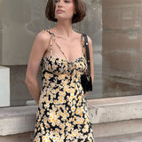 Papatya Baskılı Çiçekli Kısa Elbise