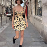 Papatya Baskılı Çiçekli Kısa Elbise