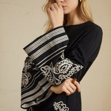 Narin Nakışlı Çan Kollu Kısa Elbise