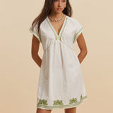 Nakışlı V Yaka Kap Kol Elbise