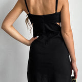 Ayarlanabilir Askılı Cutout Elbise