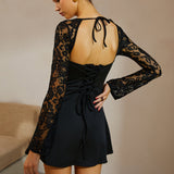 Kare Yaka Dantel Kollu Kısa Elbise