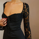 Kare Yaka Dantel Kollu Kısa Elbise