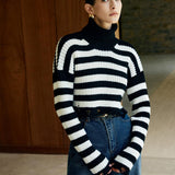 Siyah Beyaz Çizgili Triko Kazak