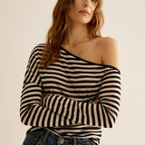 Asimetrik Yaka Çizgili Tişört