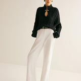 Siyah Örgü Desenli Metal Detaylı Kazak