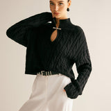 Siyah Örgü Desenli Metal Detaylı Kazak