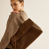 Fonksiyonel Büyük Kapasiteli Flap Omuz Çantası