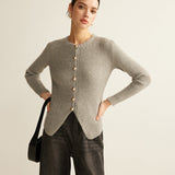 Düğmeli Açık Yırtmaçlı Triko Hırka