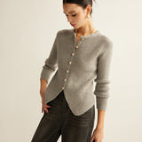 Düğmeli Açık Yırtmaçlı Triko Hırka