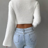 Beyaz Yüksek Yaka Crop Kazak