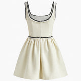 Kontrast Bağlama Detaylı Pliseli Tweed Kısa Elbise