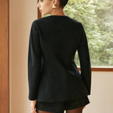 Siyah Minimalist Yaka Detaylı Ceket