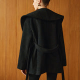 Büyük Yaka Kuşaklı Kaban