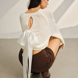 Saten Fiyonklu Çan Kollu Kısa Kazak