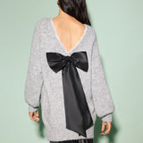 Dantel Süslemeli Fiyonk Dekora Dökümlü Kazak