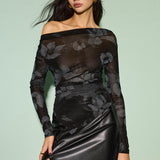 Yarı Şeffaf Asimetrik Baskılı Tişört