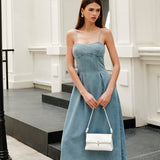 Şık Minimalist Fermuarlı Kot Elbise