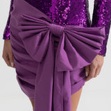 Asimetrik Fiyonk Detaylı Zarif Pullu Elbise