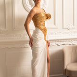 Büzgülü Altın Detaylı Asimetrik Abiye Elbise – Beyaz