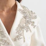 Kürk Manşetli ve 3D Çiçek İşlemeli Kaban