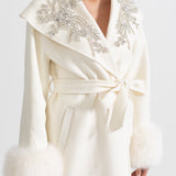 Kürk Manşetli ve 3D Çiçek İşlemeli Kaban